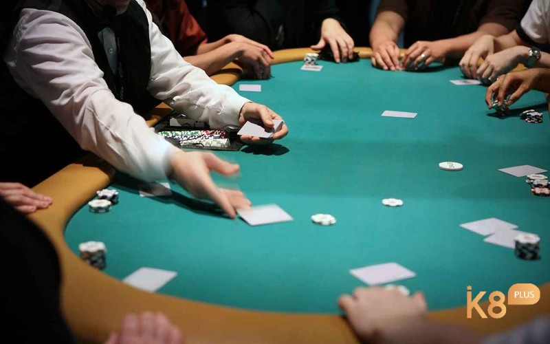 Chiến lược chơi Poker cần chọn vị trí ngồi hợp lý