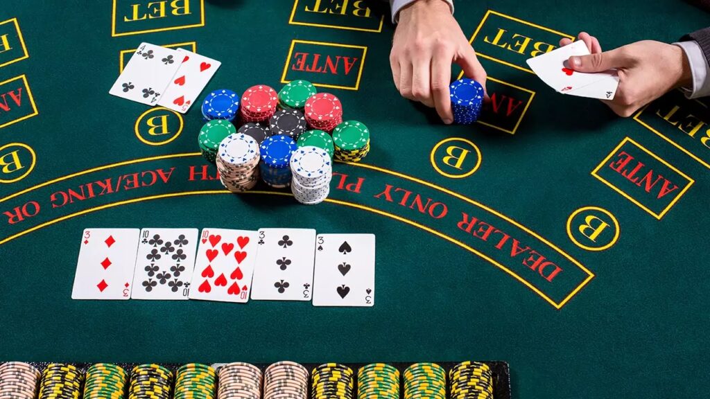 Hướng dẫn chơi Poker cơ bản: Luật chơi và chiến thuật thắng lợi