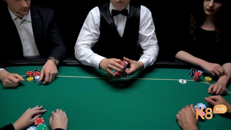 Tìm hiểu Steal Poker là gì để biết việc xây dựng hình tượng quan trọng như thế nào