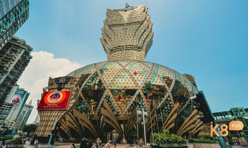 Grand Lisboa hay Lisboa – không gian cổ điển với quy trình kiểm tra nghiêm ngặt