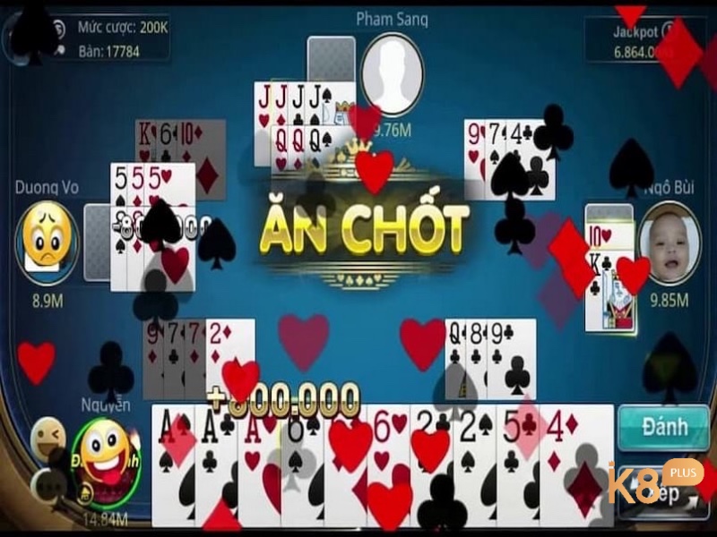 Bộ bài Tây 52 lá với 4 chất cơ, rô, chuồn, bích và giá trị từng lá là nền tảng quan trọng giúp người chơi phỏm tính điểm và chọn chiến thuật phù hợp