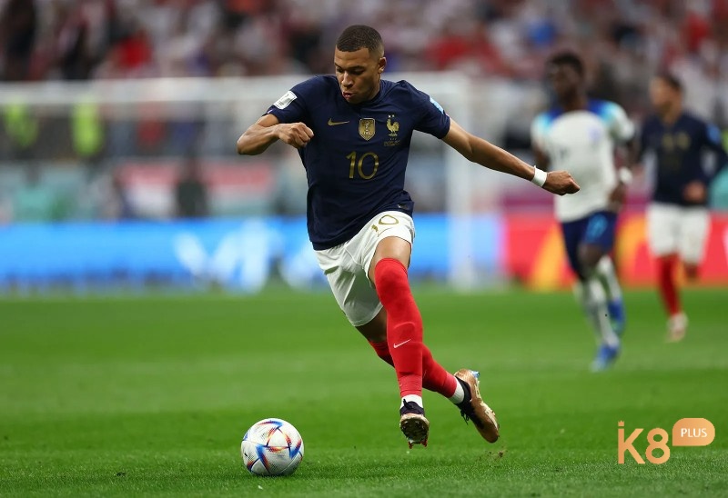Mbappé khiến cả thế giới ngả mũ với cú hat-trick lịch sử ở trận chung kết 2022, củng cố vị thế siêu sao hàng đầu