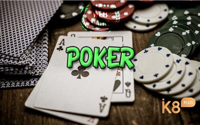 Poker trực tuyến và poker truyền thống có những điểm khác biệt rõ rệt cần nắm vững để tham gia hiệu quả